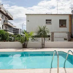 Apartamento Moderno Con Piscina Y Parking Cerca De La Playa Apartamento Rosas